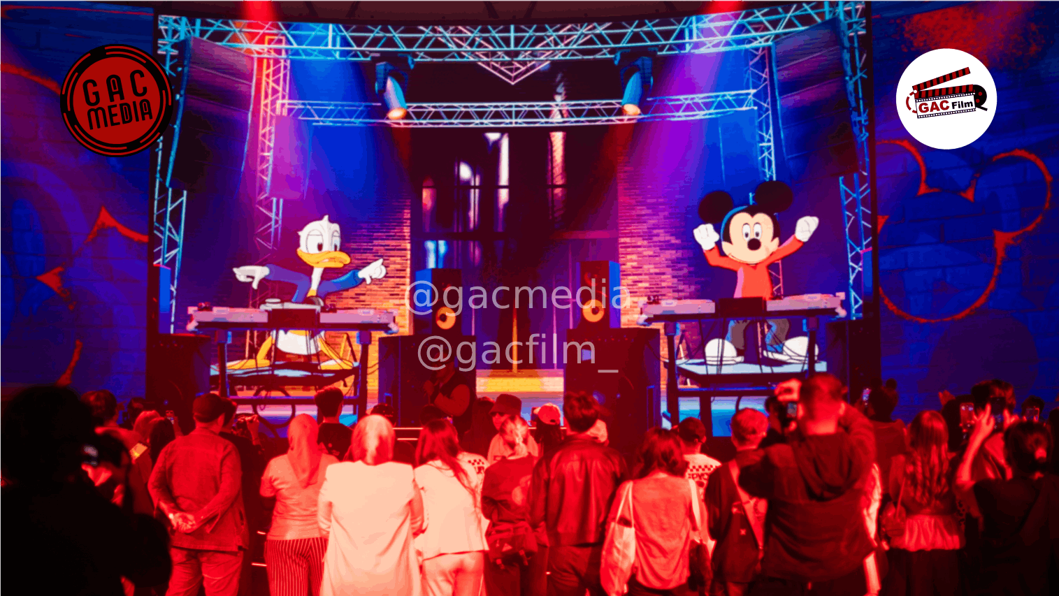 Mickey Mouse tampil dengan nuansa streetwear untuk generasi Gen Z di House of Mouse Jakarta