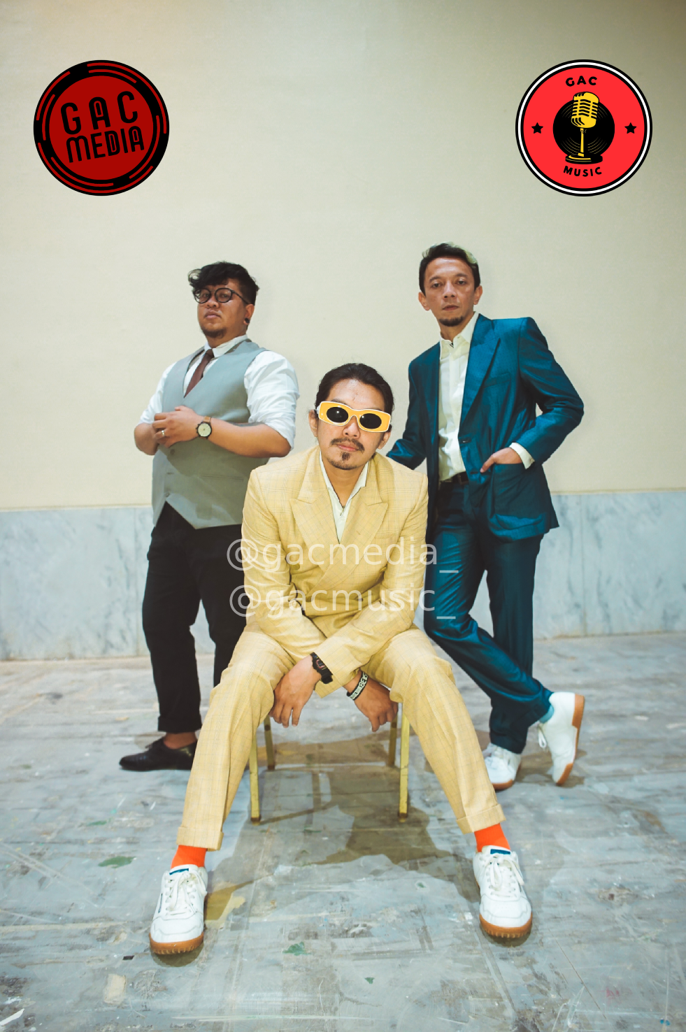 Poster resmi single “Rumit” karya Rocket Rockers x Rizky Irmansyah.