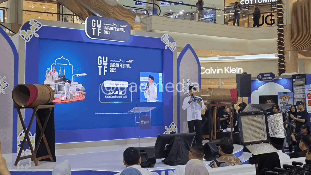 Direktur Utama Garuda Indonesia Wamildan Tsani meresmikan Umrah Festival 2025 di Jakarta