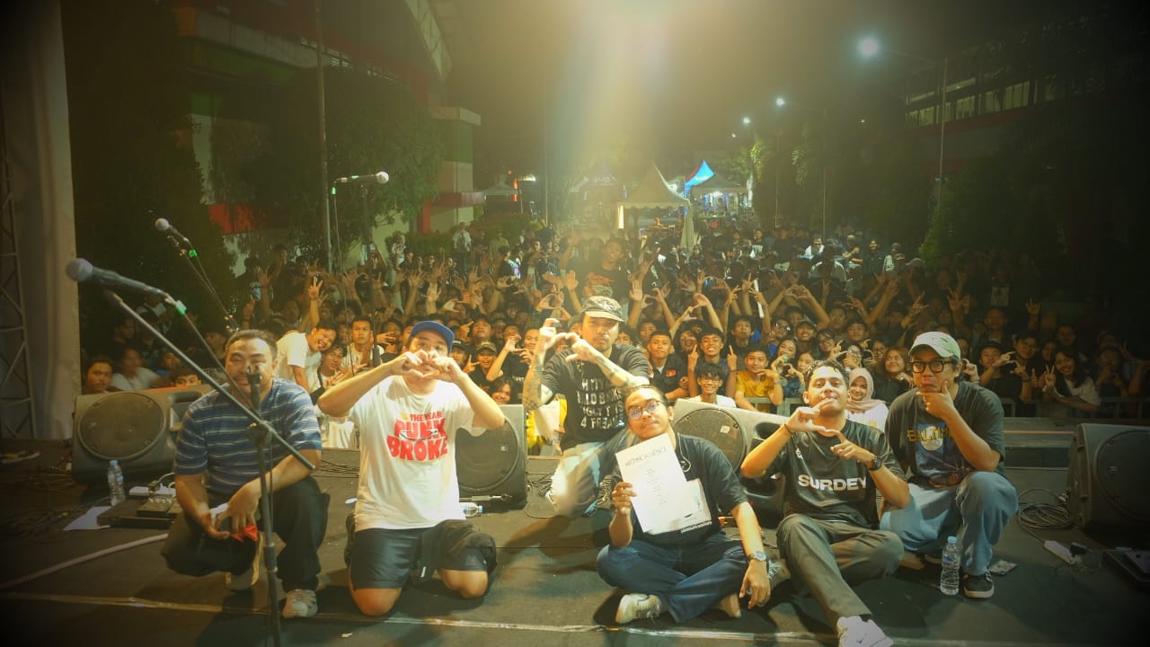 Penampilan musisi lokal Magelang di Tera Stage Terakota Fest 2025