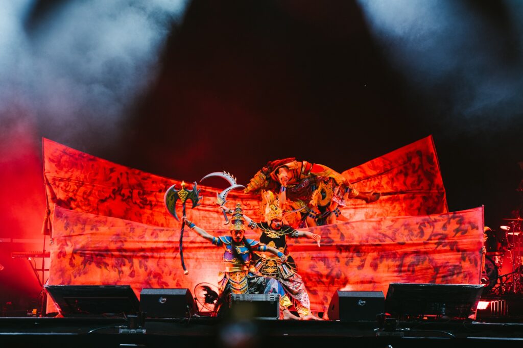 Atmosfer malam tahun baru tanpa kembang api di kawasan Candi Prambanan