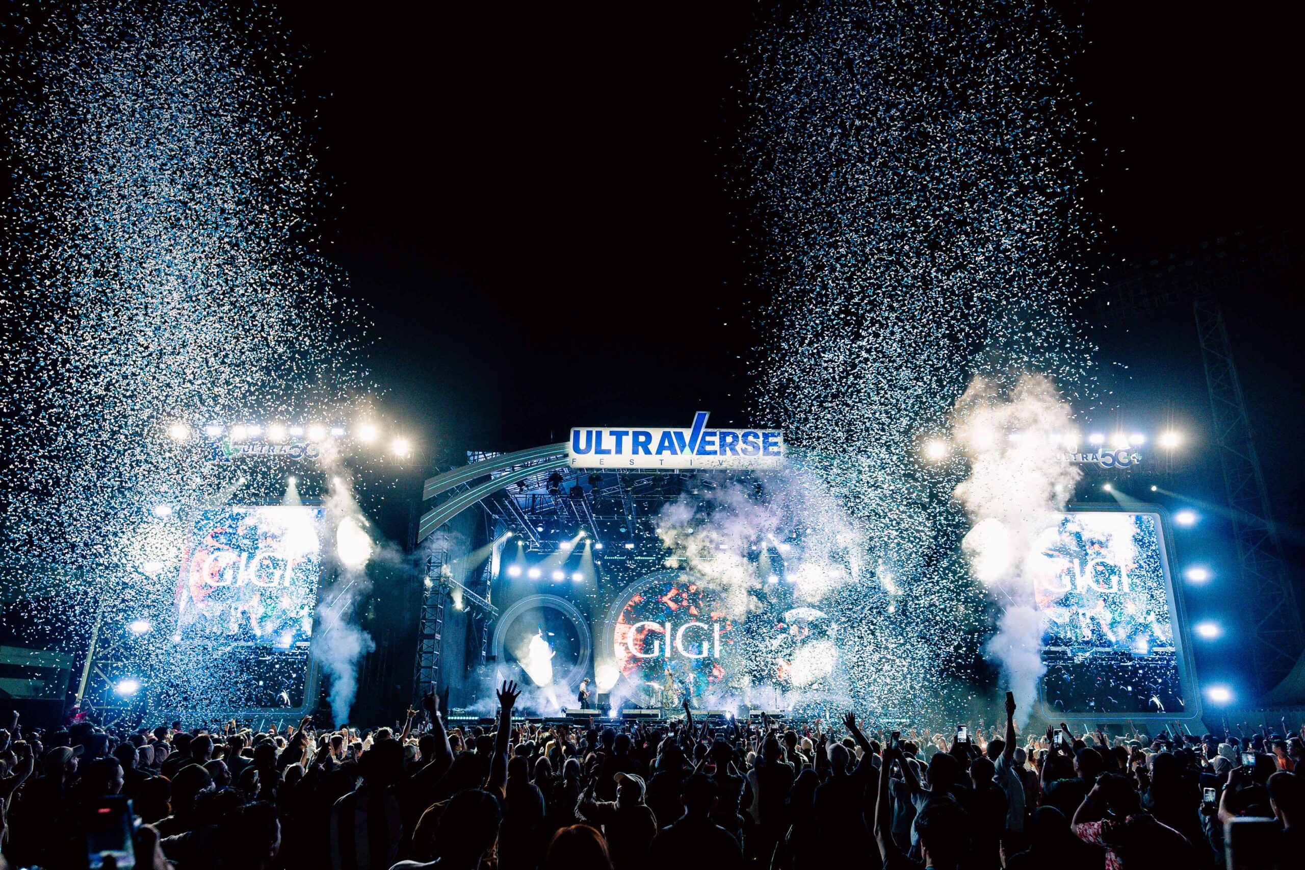 Panggung Ultraverse Festival Jakarta dipenuhi cahaya, confetti, dan antusiasme penonton.